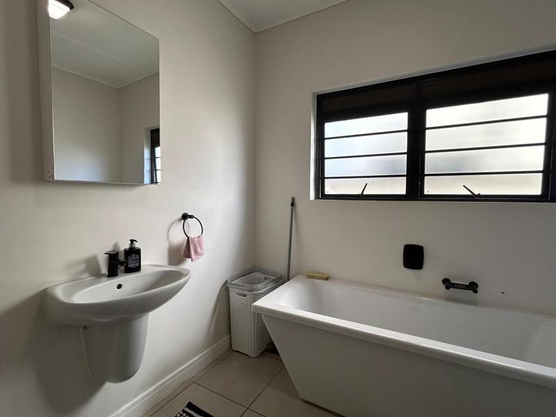 To Let 3 Bedroom Property for Rent in Sandown Western Cape